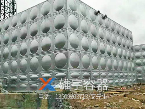 大型不鏽鋼水箱（xiāng）